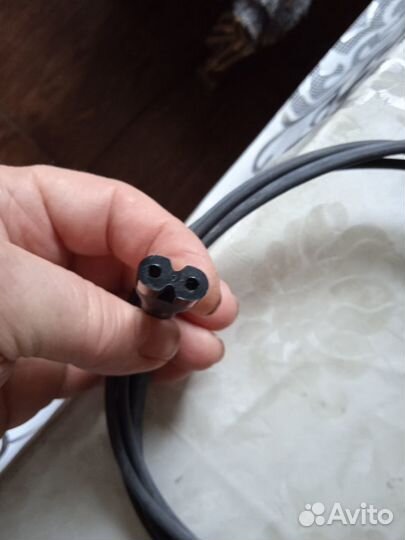 Электрический провод с вилкой и разъёмом