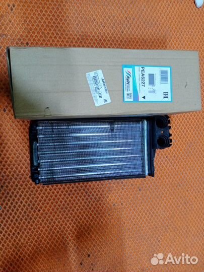 Радиатор печки Peugeot 307