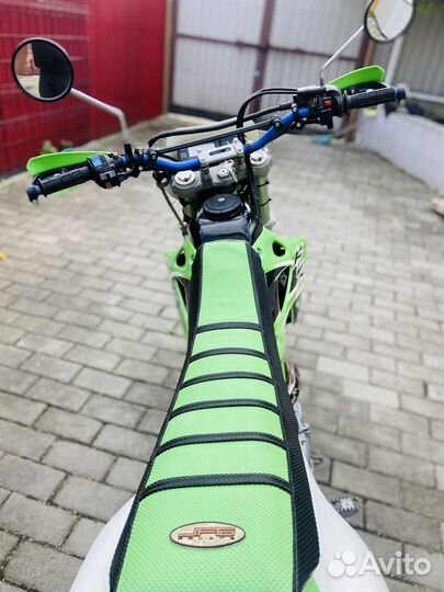 Продам эндуро мотоцикл Kawasaki KLX250