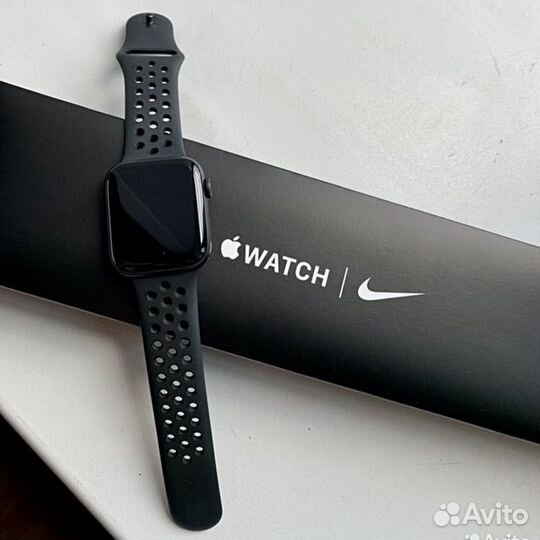 Apple Watch SE Nike 44mm