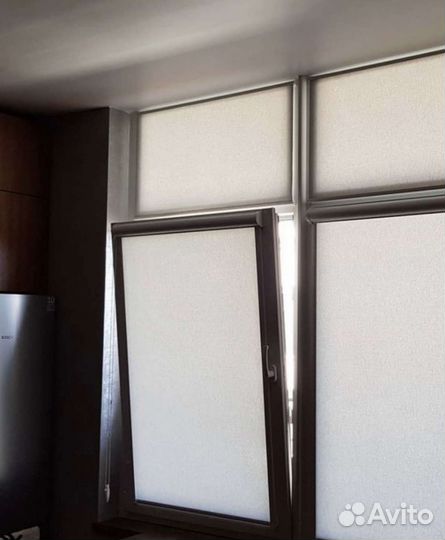 Рулонные шторы за двустворчатое окно 2500