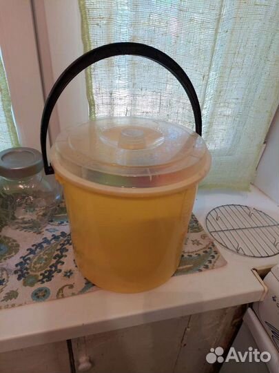 Посуда туристическая в ведре