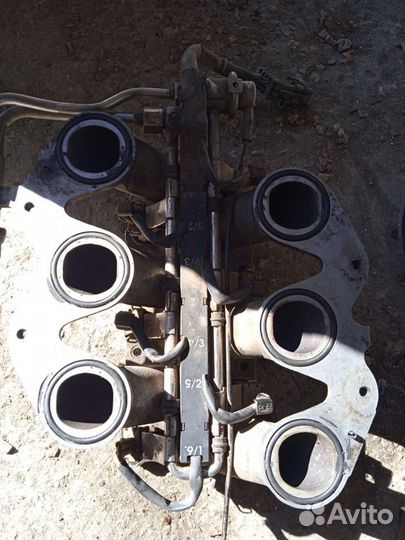 Топливная рампа в сборе Cadillac CTS 3,2 Кадиллак