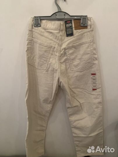 Новые с бирками джинсы 29 р Levi's