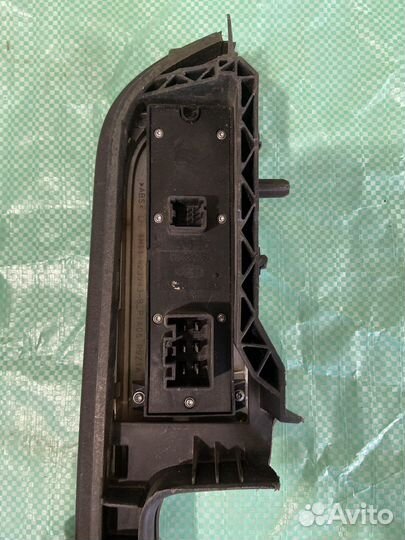 Блок управления стеклоподъемниками Ford Focus 2