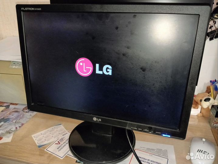 Монитор LG