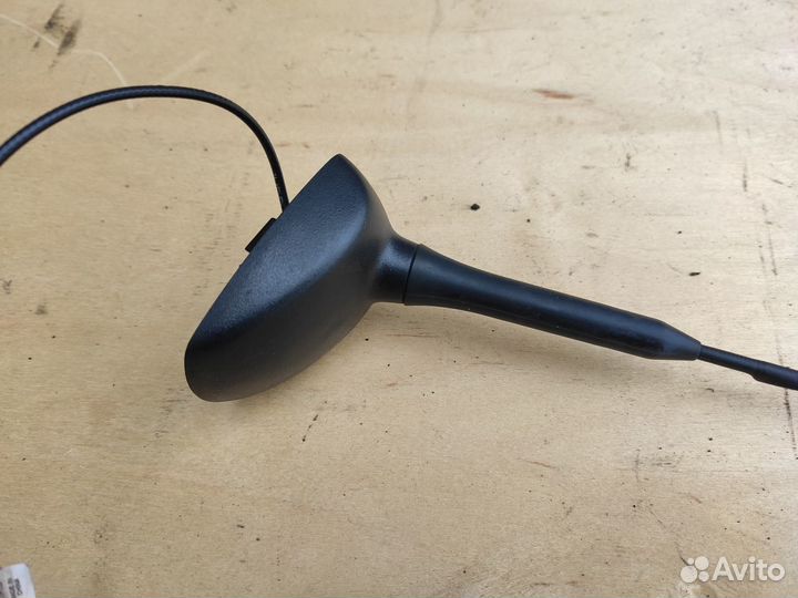 Антена 13331944 на Opel Astra J 5Д