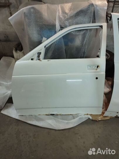 Дверь левая передняя priora