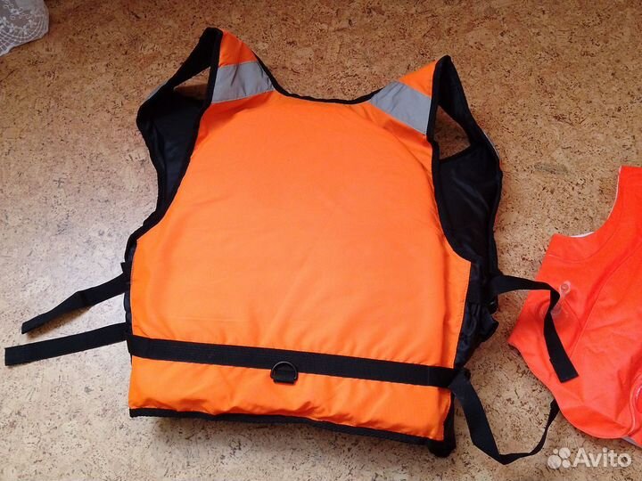 Спасательный жилет надувной