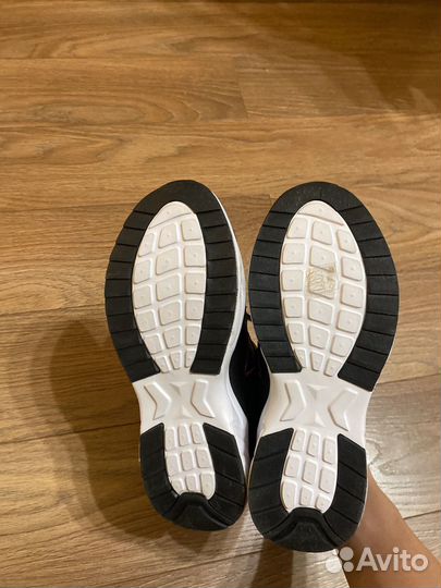 Остин кроссовки женские