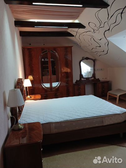 Спальный гарнитур