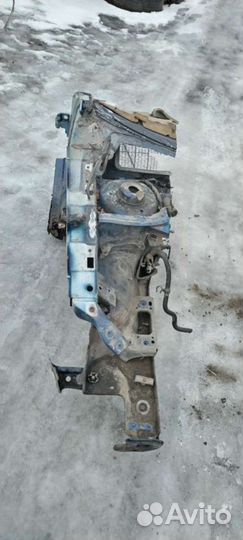 Четверть передняя правая VolkswagenGolf 52005