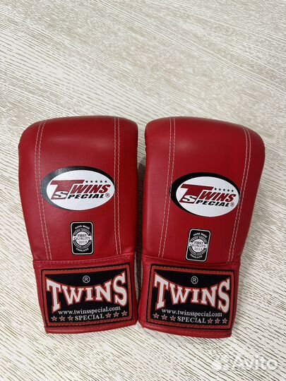Боксерские перчатки снарядные Twins оригинал