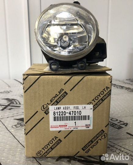 Противотуманка передняя Toyota Rav4 XA50