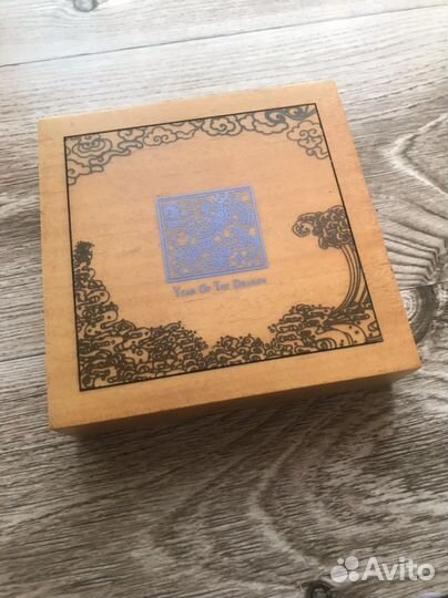 Монета год Дракона