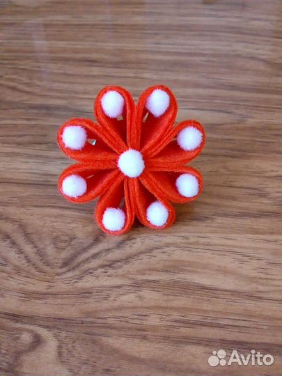 Резиночки цветочки из фетра для волос