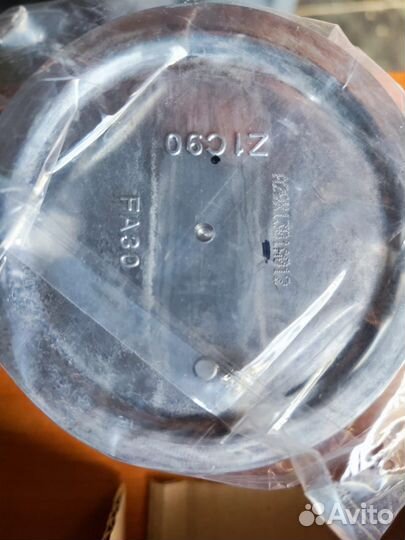 Продам поршень Honda GX390 13101-Z1C-900