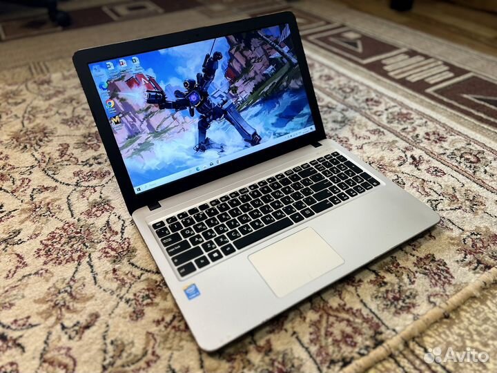 Мощный Ноутбук Asus i3-5005u/4гб/500гб