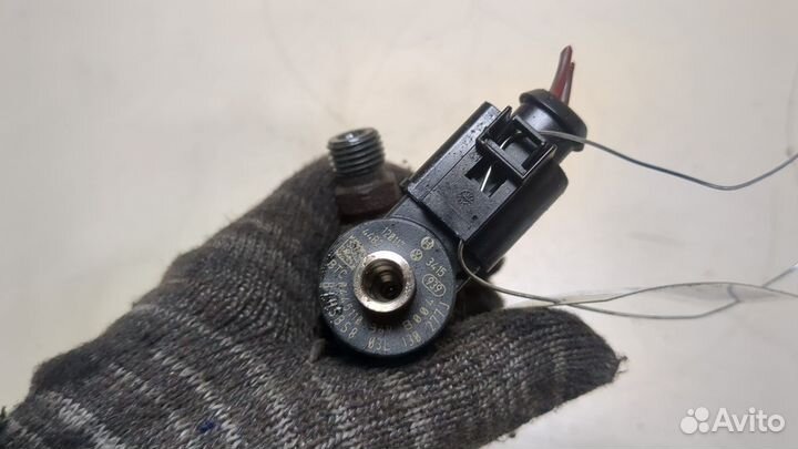 Форсунка топливная Skoda SuperB