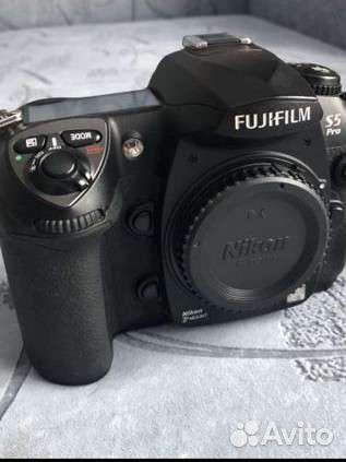 Fujifilm finepix S5 pro с объективом