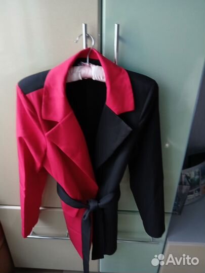 Пиджак женский 46 размер