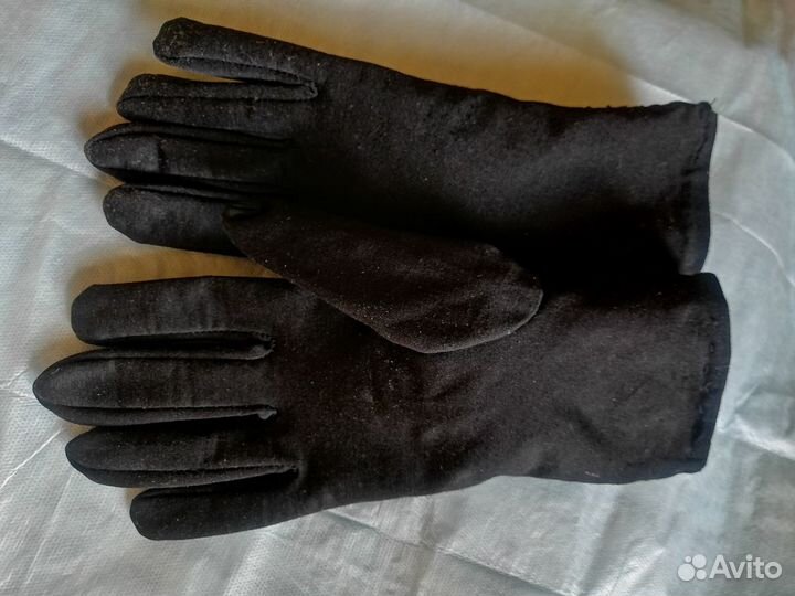 Перчатки женские на небольшую руку