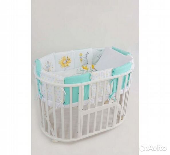Комплект в кроватку новый