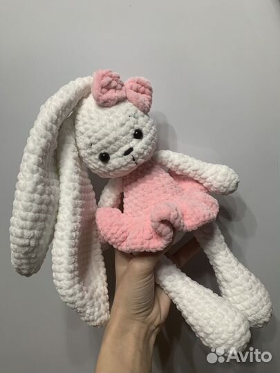 Зайка плюшевая