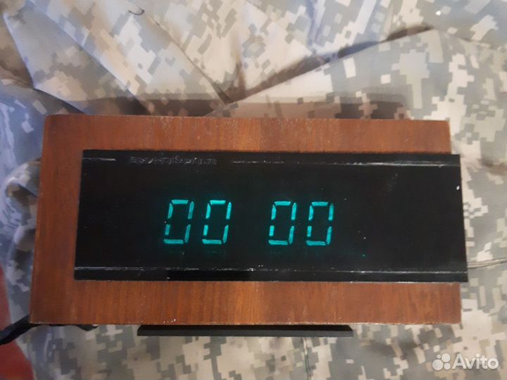 Часы СССР электроника настольные
