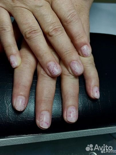 Укрепление ногтей гелем, покрыт гель лаком