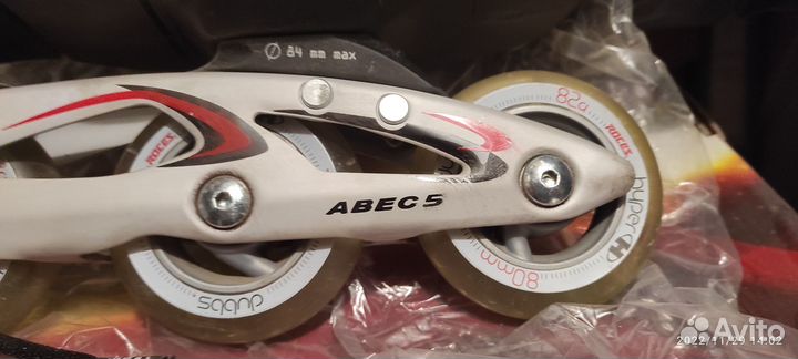 Роликовые коньки