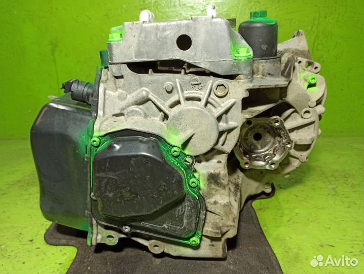 МКПП (механическая коробка переключения передач) V