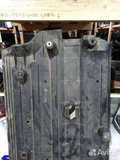 Защита днища кузова левая Kia Ceed хэтбэк 1.6 G4FJ