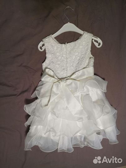 Платье праздничное для девочки,р-р 104