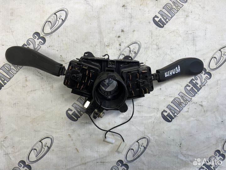 Переключатель подрулевой Chevrolet Niva