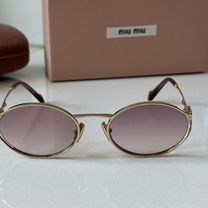 Солнцезащитные очки Miu Miu