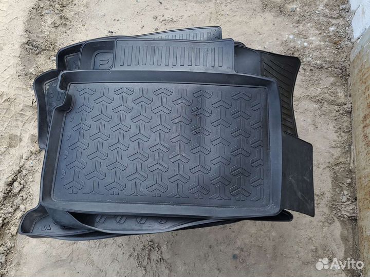 Автомобильные коврики резиновые на chery tiggo 4