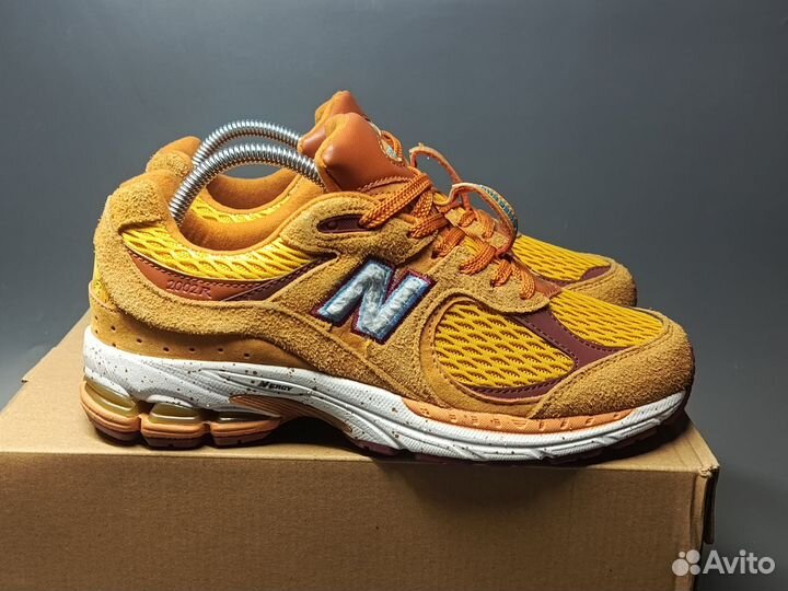 Кроссовки New balance 2002r