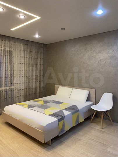 2-к. квартира, 65 м², 1/10 эт.