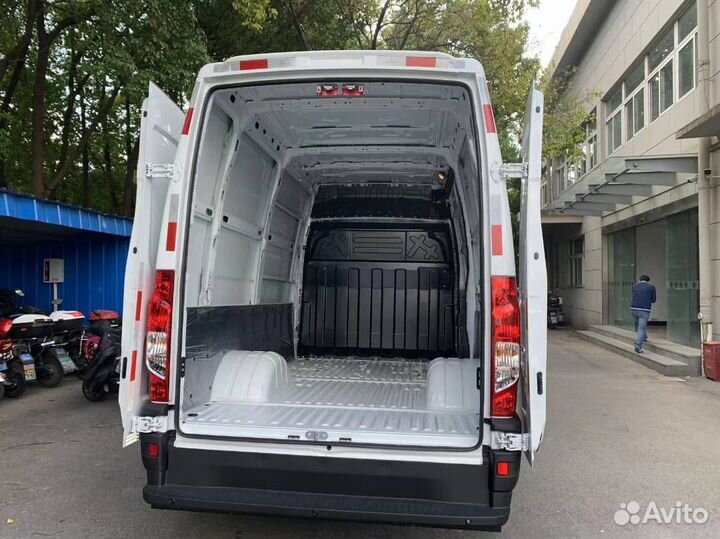 Iveco Daily цельнометаллический, 2024