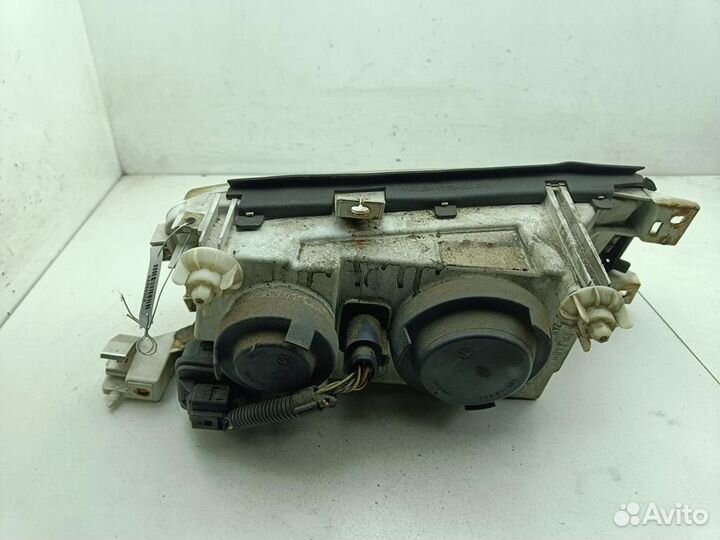 Фара левая Skoda Octavia mk1 (A4)