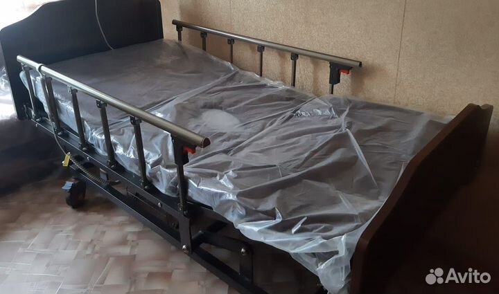 Кровать для лежачих больных с электроприводом