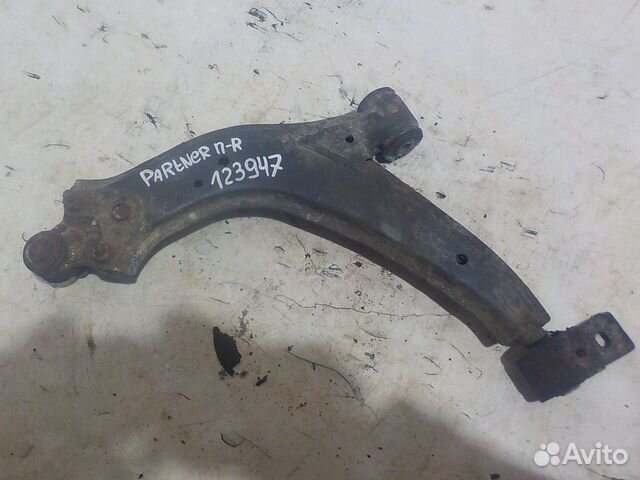 Рычаг передний правый peugeot partner