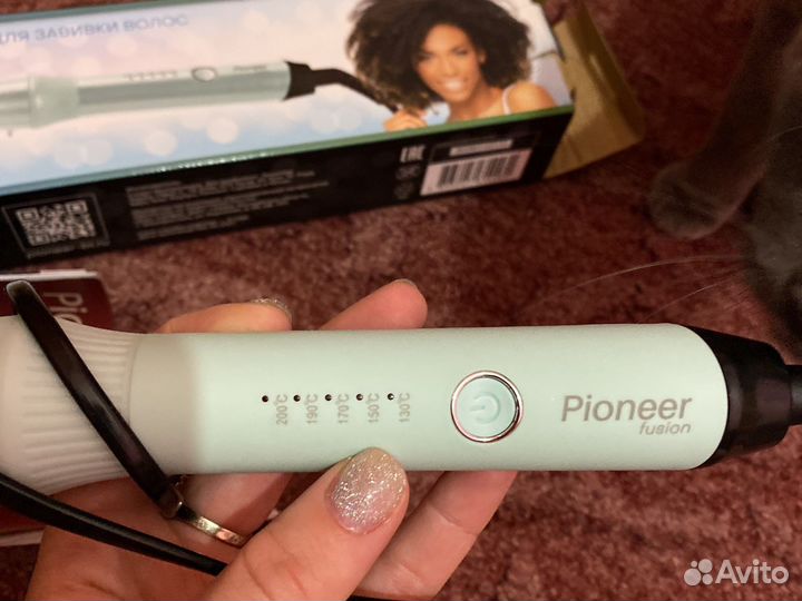 Стайлер для завивки волос