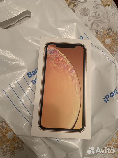 Коробка от iPhone xr 128 желтый и пакет