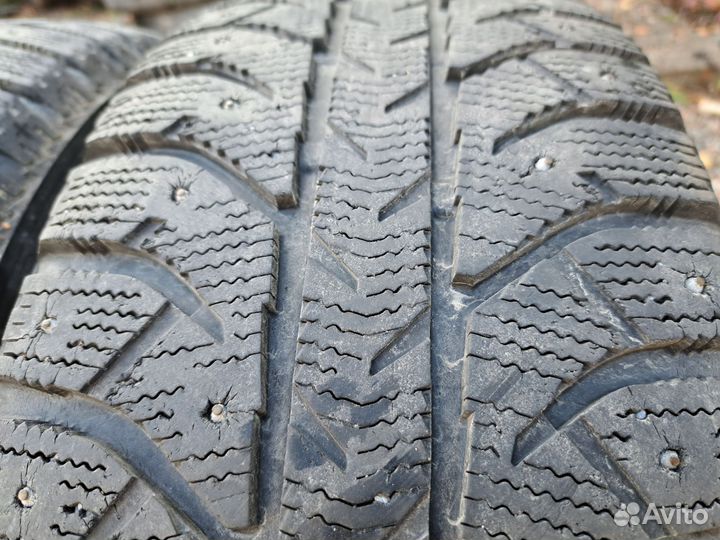 Bridgestone Ice Cruiser 7000 215/60 R17