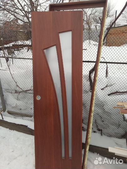 Дверь на ванную и туалет