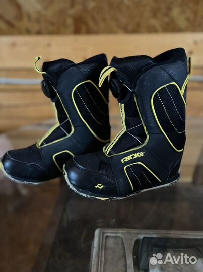 Сноубордические ботинки детские и крепления