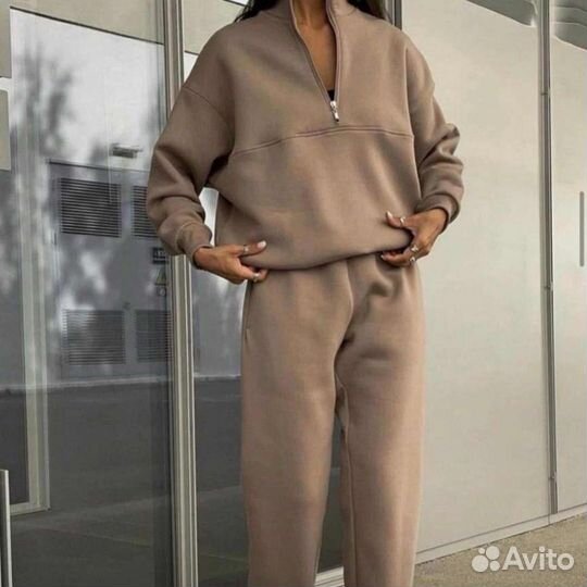 Спортивный костюм женский на флисе новый 42 р