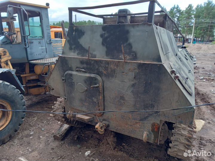 Продаётся гусеничный снегоболотоход